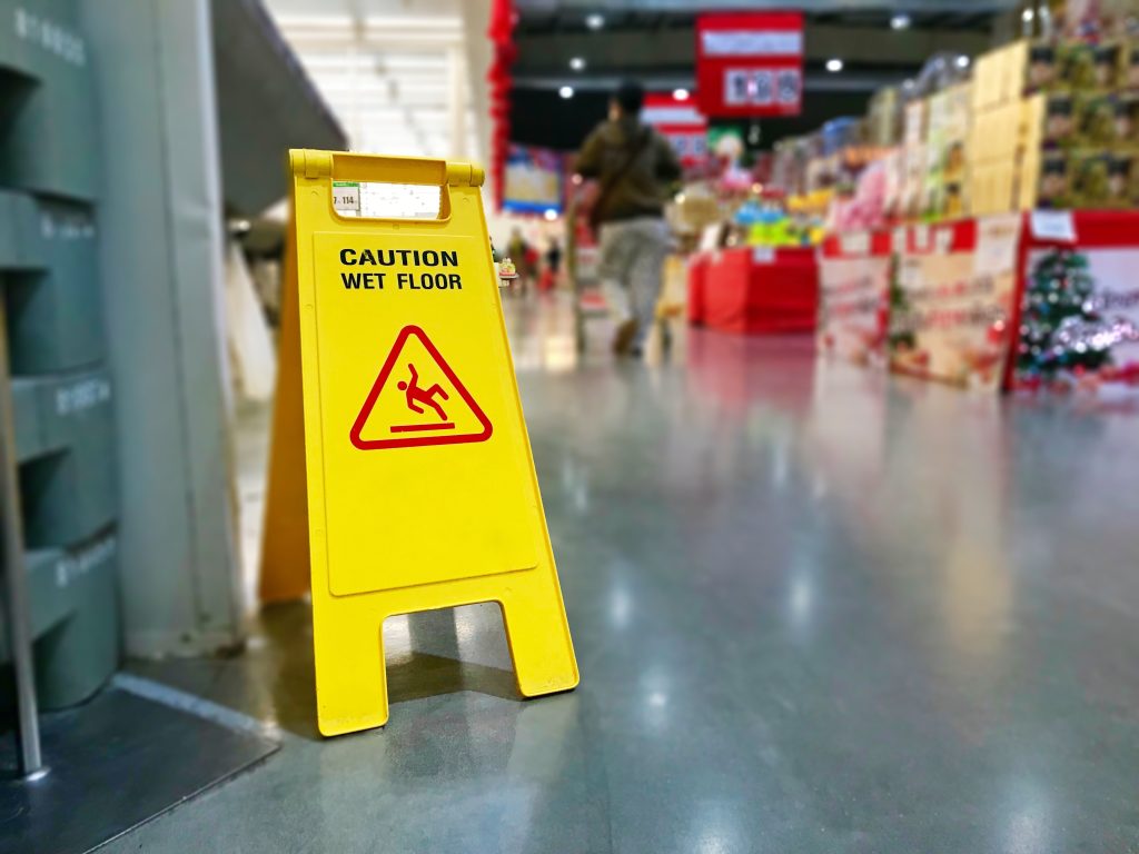 Restaurant slip and fall 